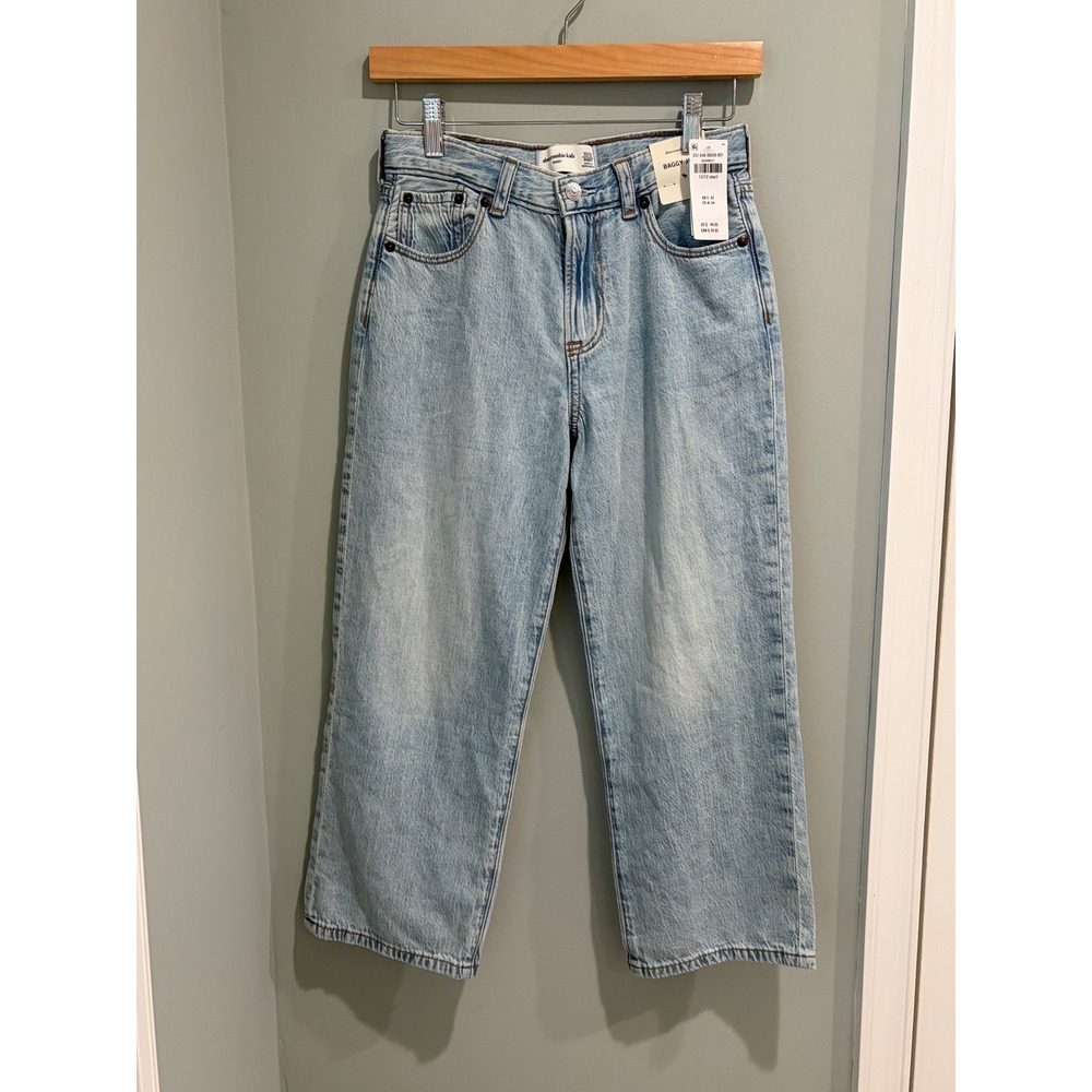 Abercrombie Kids Baggy Jeans Light Wash Relaxed Fit 11/12 Short